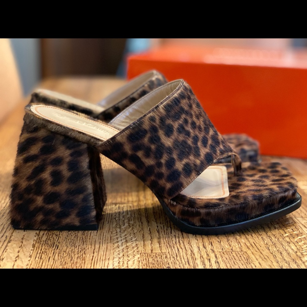 Nodaleto Leopard fur sandals size 39.5